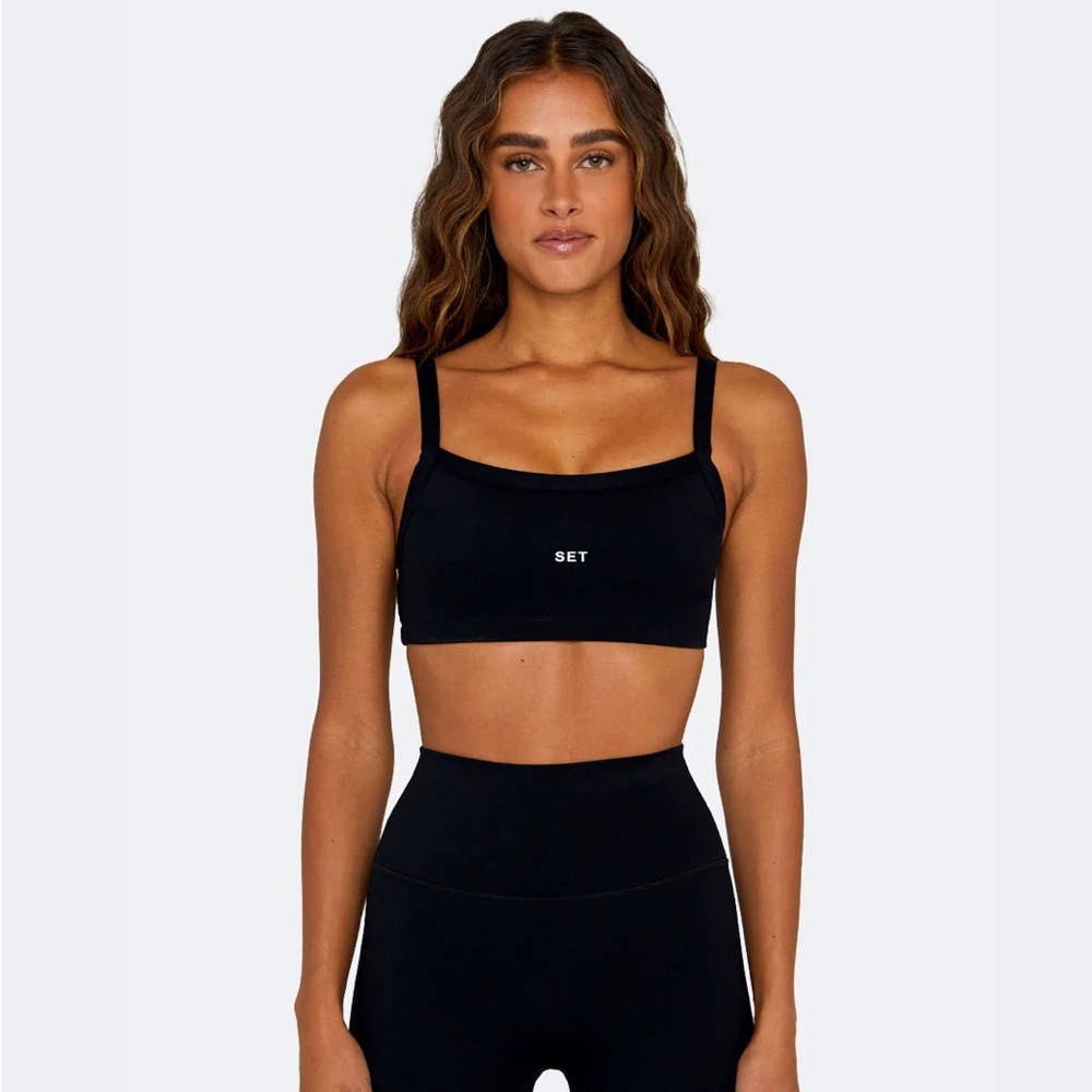 SET Active SPORTBODY Scoop Bra and Bike Short